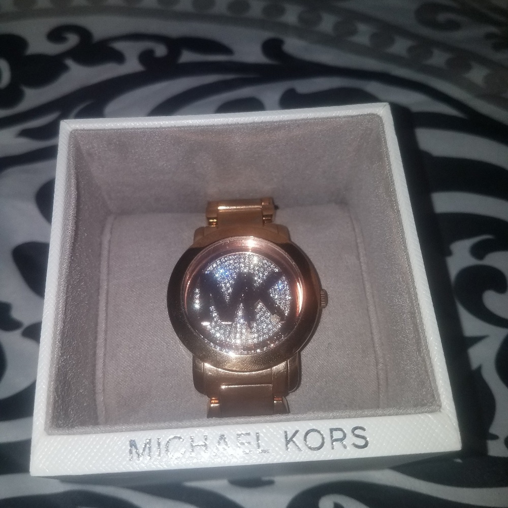 Michael Kors Rose Gold Small womans watch